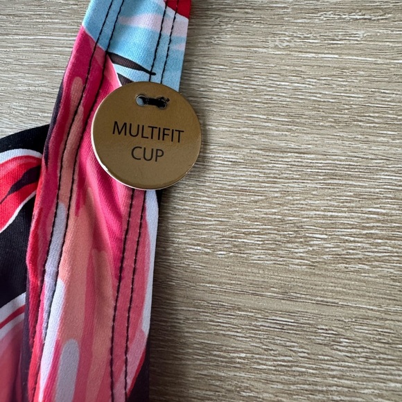 NipTuck Swim Louise Hot Tropics Floral twist front SZ 4 Women's swimsuit - Picture 6 of 11